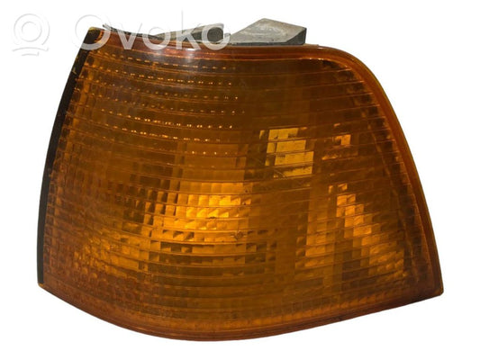 Передний поворотный свет