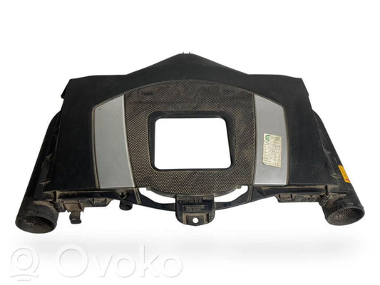 Dzinēja pārsegs (dekoratīva apdare)