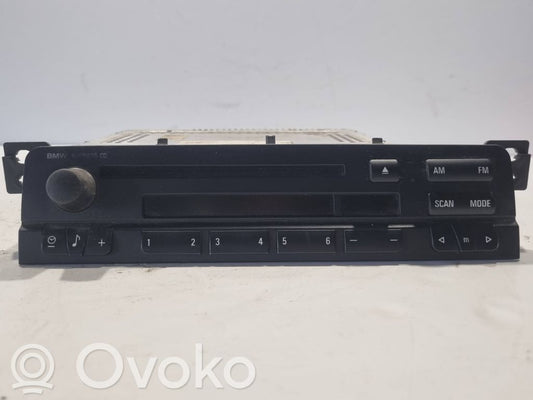 Radio / CD/DVD atskaņotājs / navigācija