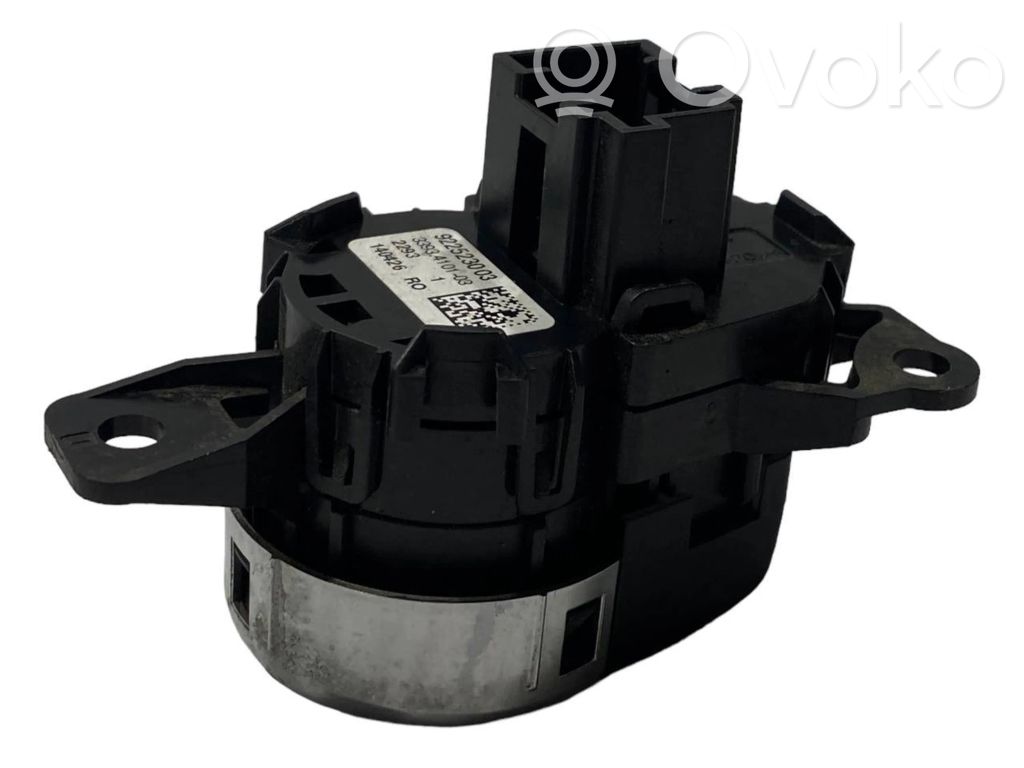 Automašīnas aizdedzes un startera slēdzis