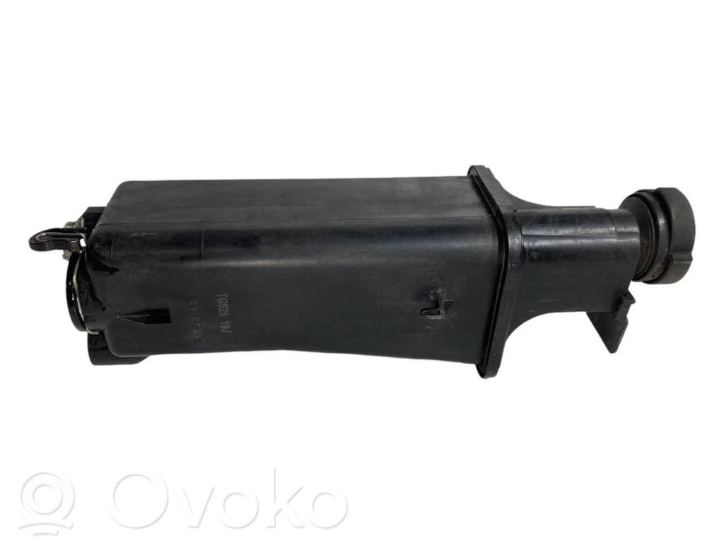 Dzesēšanas šķidruma izplešanās tvertne