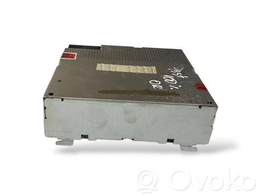 Radio / CD/DVD atskaņotājs / navigācija