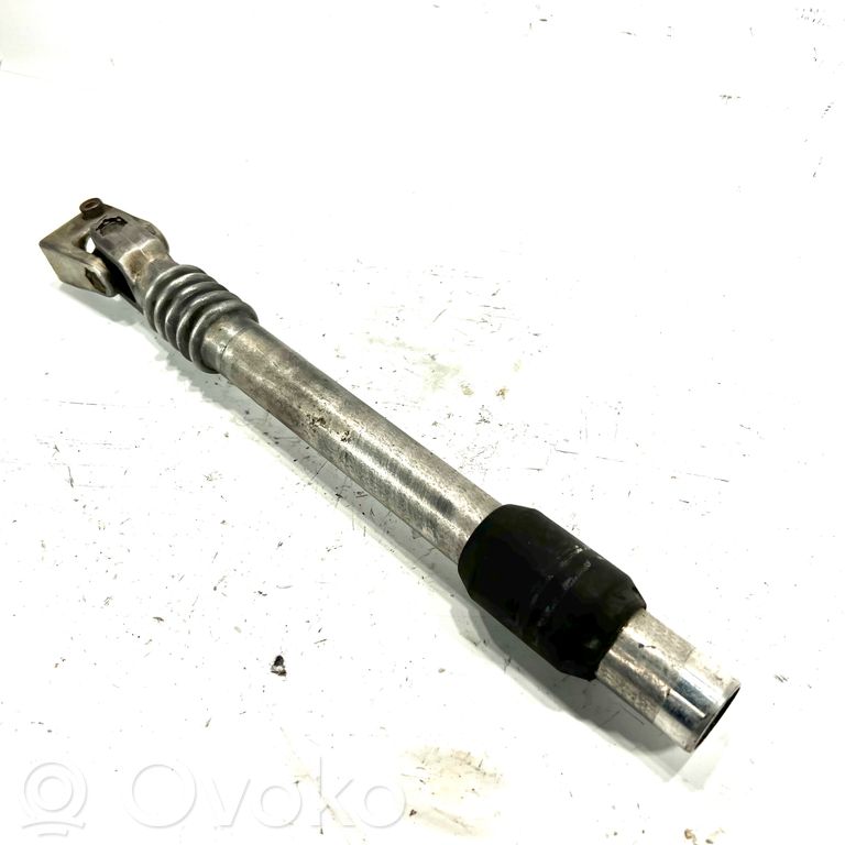 Stūresrata ass krustsavienojums