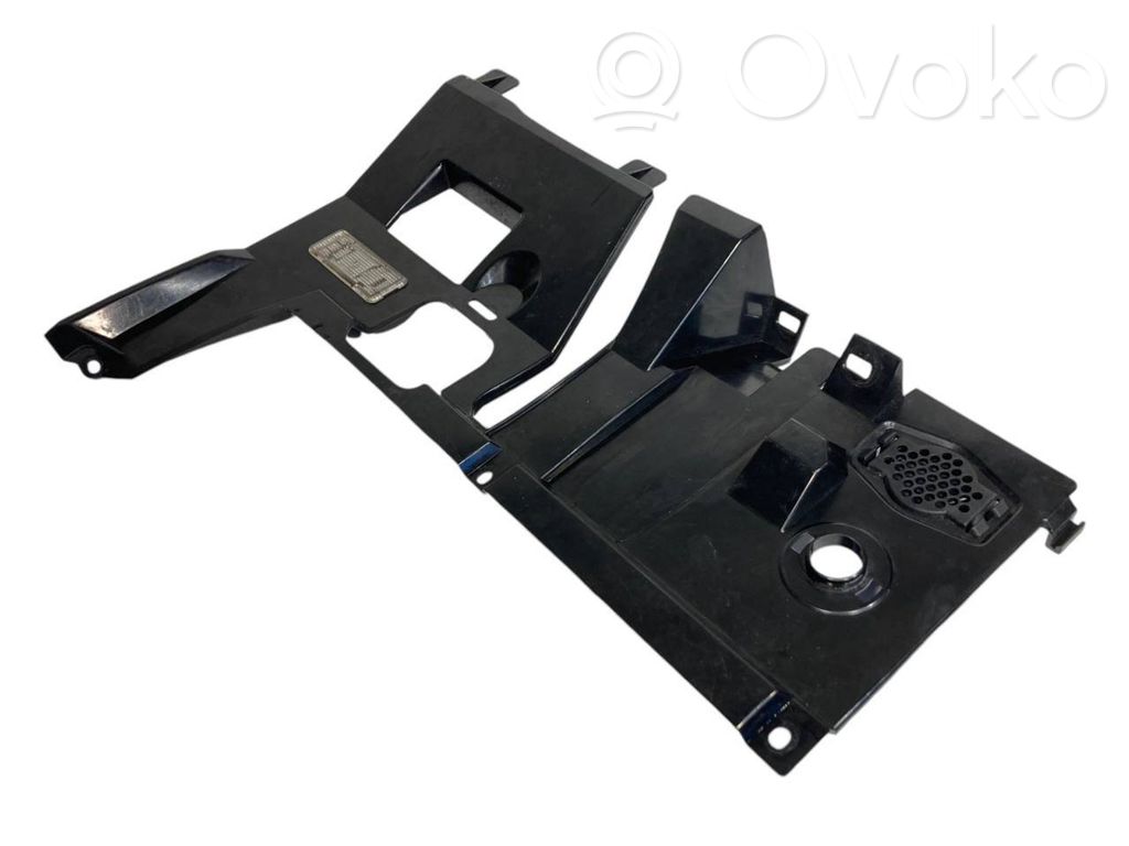 Paneļa dekoratīvās apdares vairogs (apakšējais)