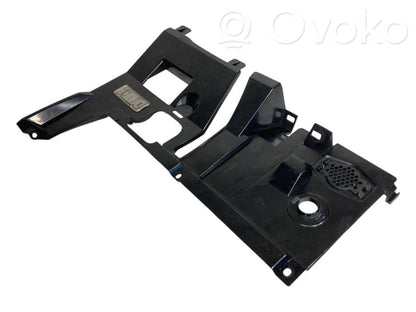 Paneļa dekoratīvās apdares vairogs (apakšējais)