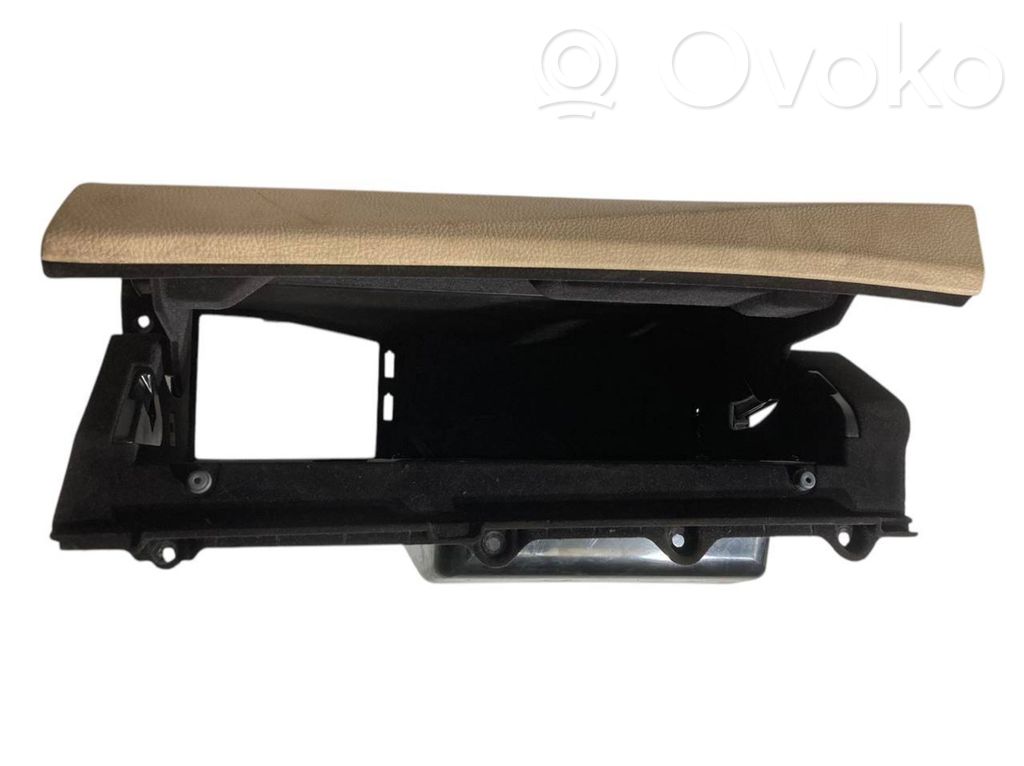 Storage compartment set