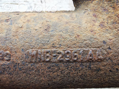 Pusrāmis aizmugurējais / priekšējais