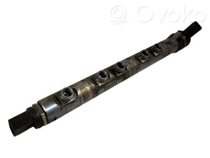 Degvielas maģistrālā caurule