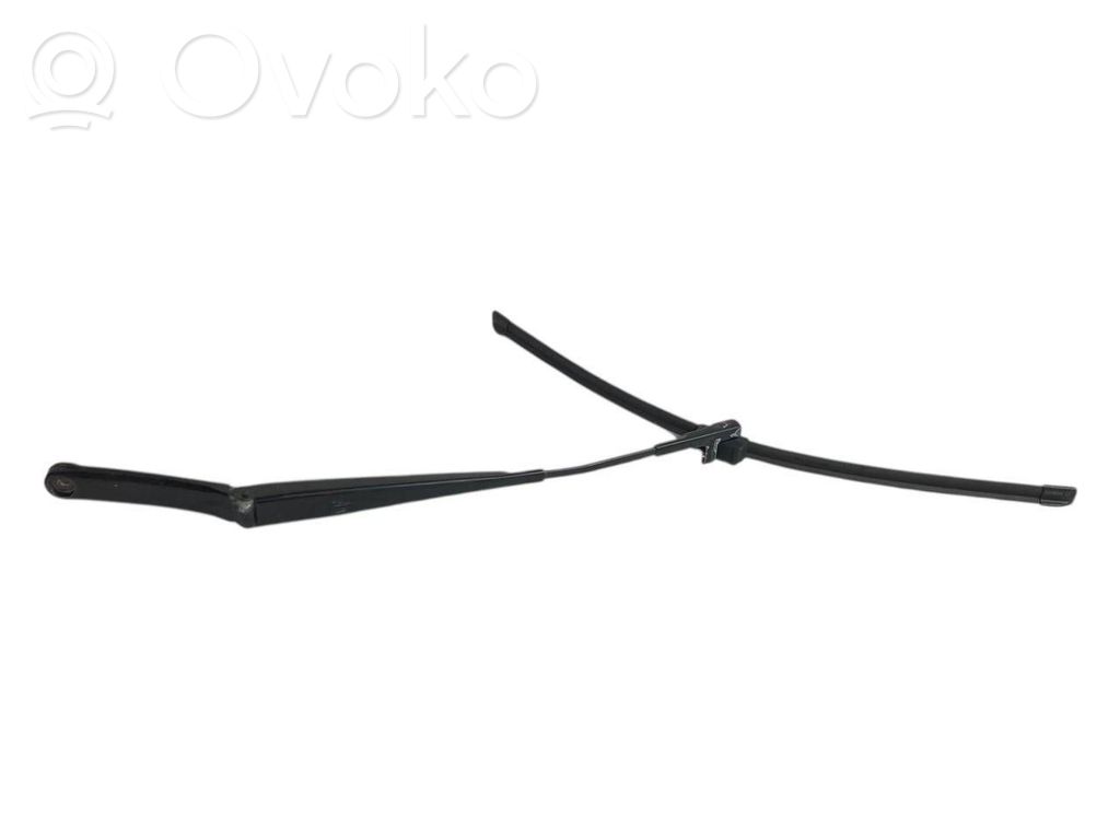 Priekšējā loga tīrītāja kājiņa