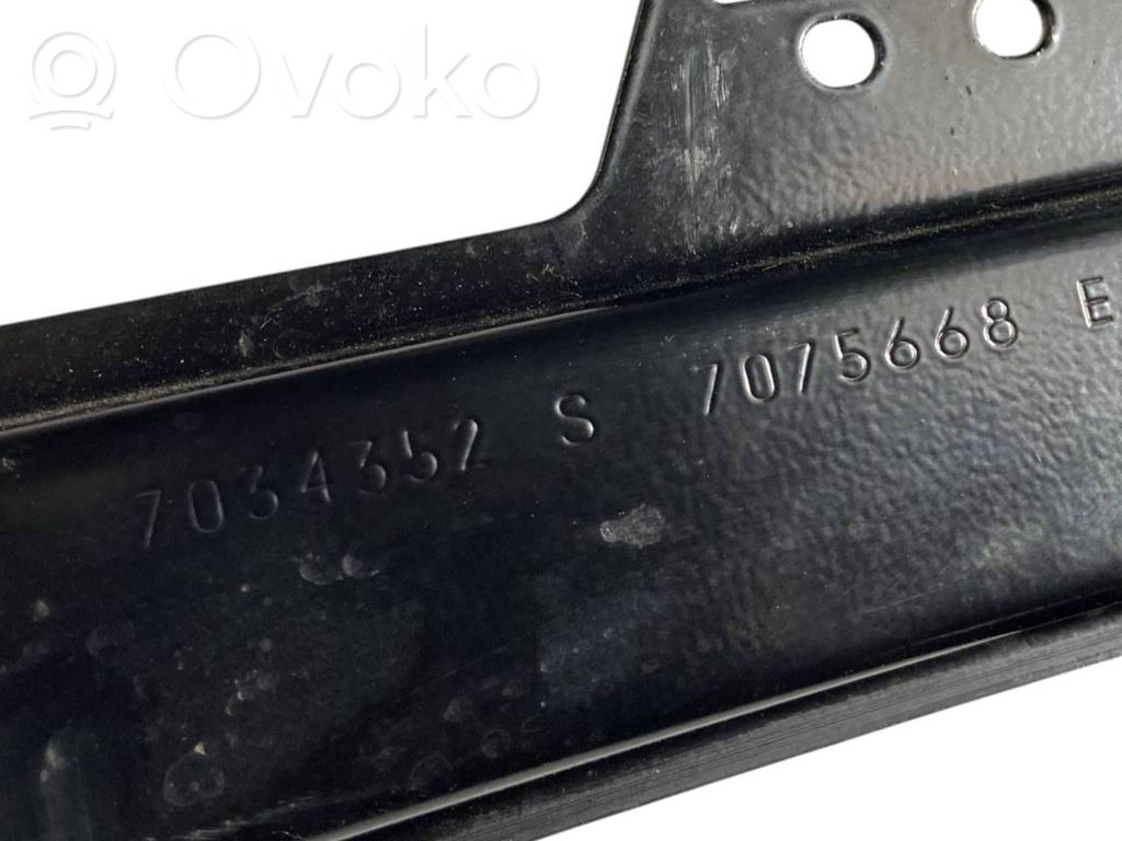 Priekšpusē elektriskā loga pacelšanas mehānisma komplekts