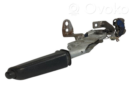 Rokas bremzes mehānisms (salonā)