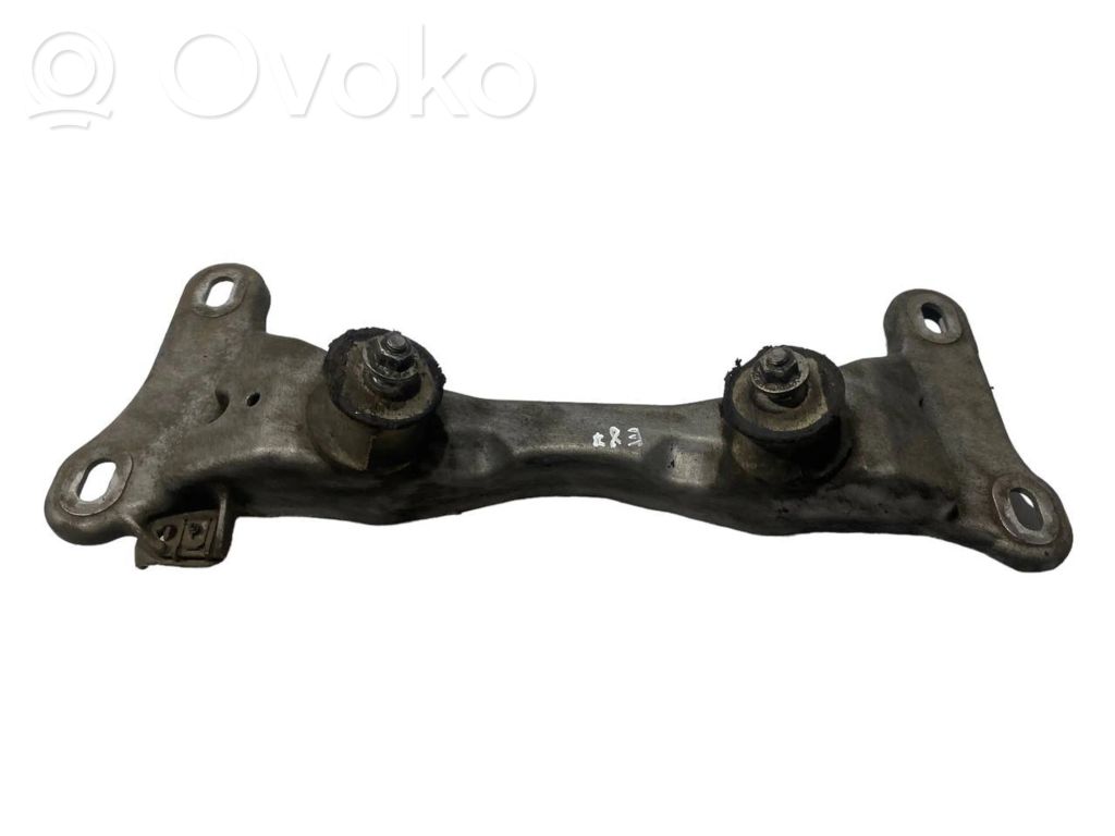 Pārnesumkārbas stiprinājuma kronšteins