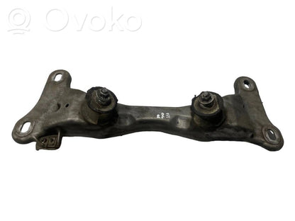 Pārnesumkārbas stiprinājuma kronšteins