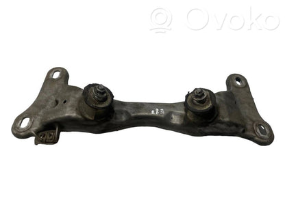 Transmission mounting bracket