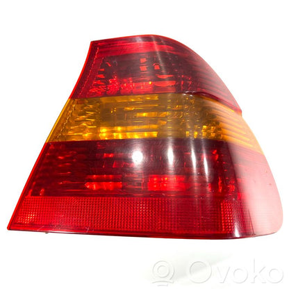 Aizmugurējais lukturis virsbūvē