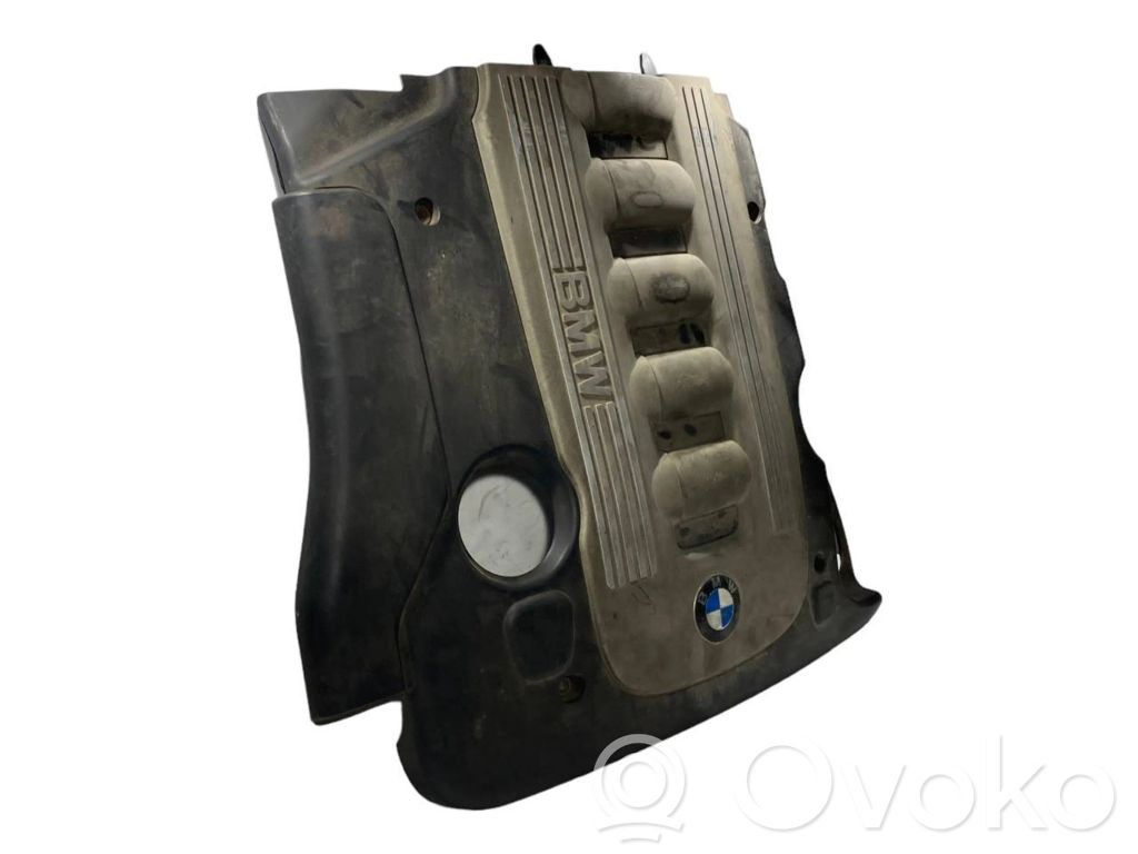 Engine cover (decorative trim)