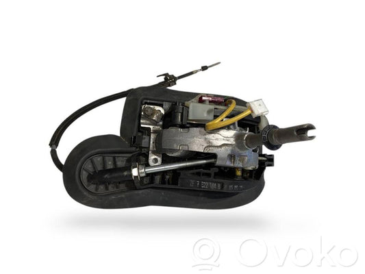Switching mechanism (sliding mechanism)
