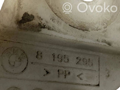 Priekšpusē bampera turētājs