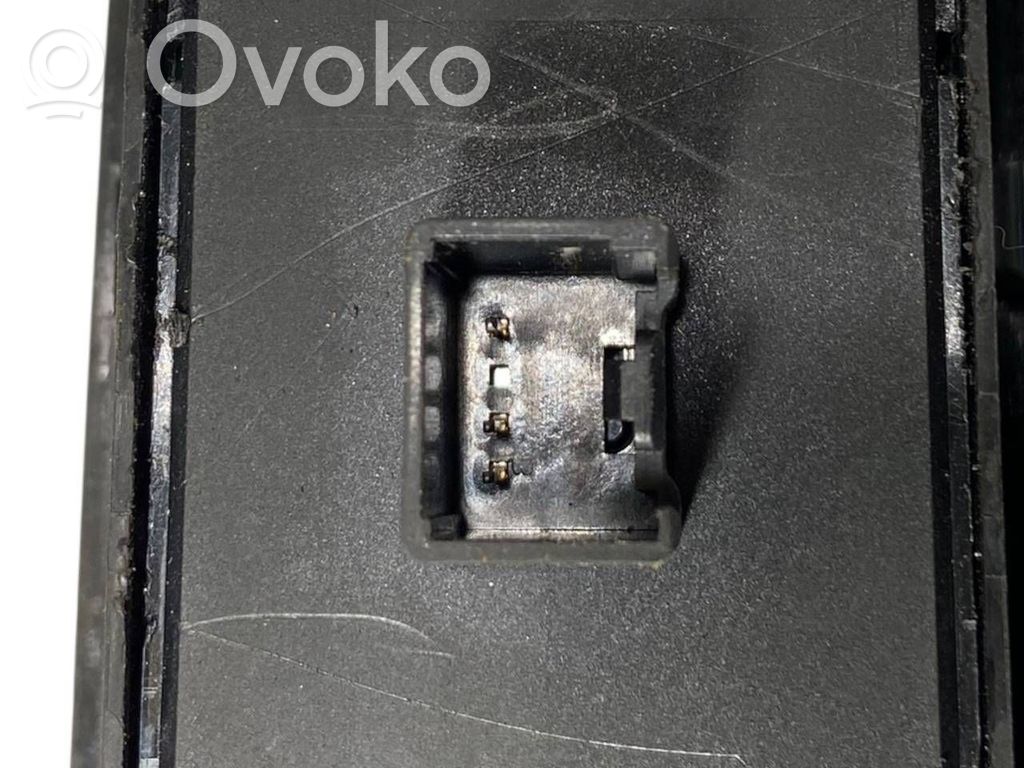 Elektrisko logu slēdzis