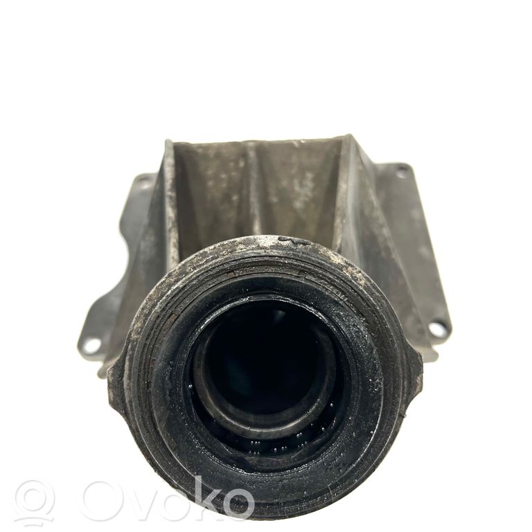 Кронштейн подшипника полуосевой муфты