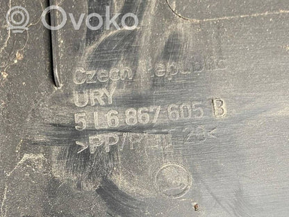 Augšējā dekoratīvā apdare (pie loga)