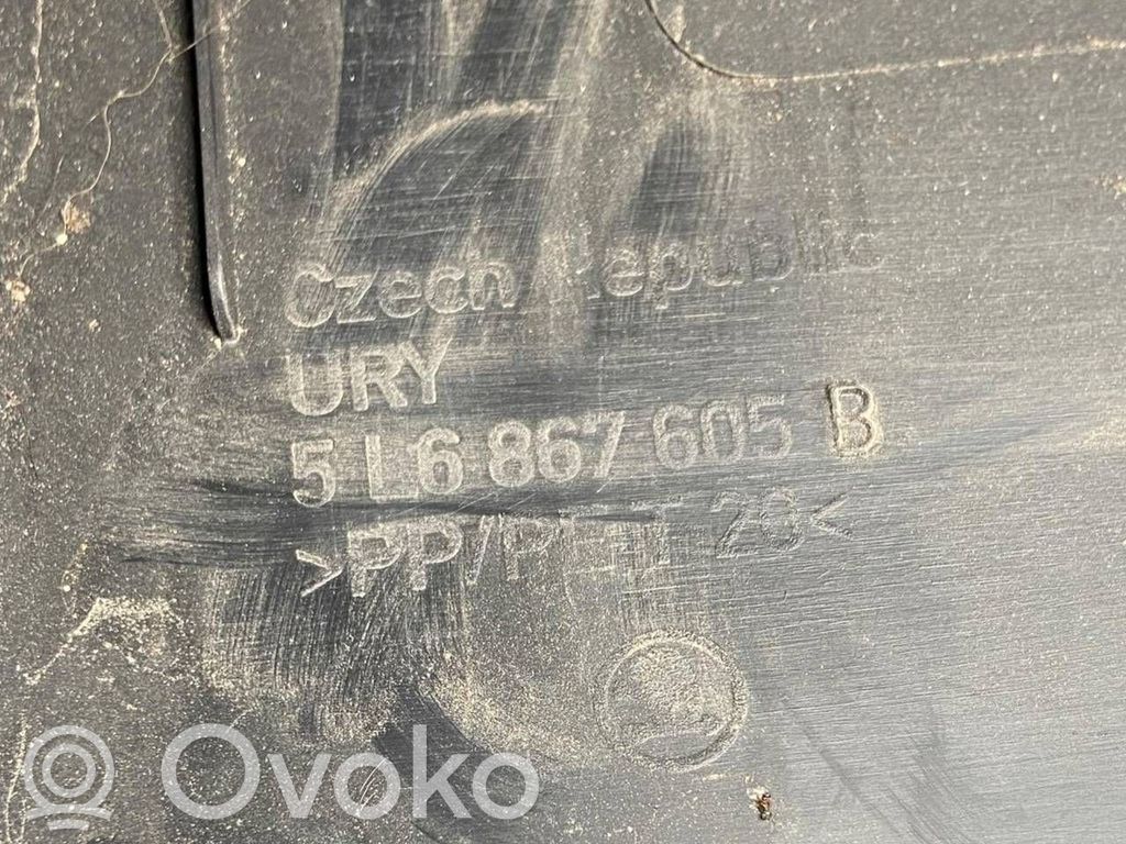 Augšējā dekoratīvā apdare (pie loga)
