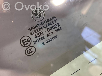 Aizmugurējais virsbūves sānu stikls