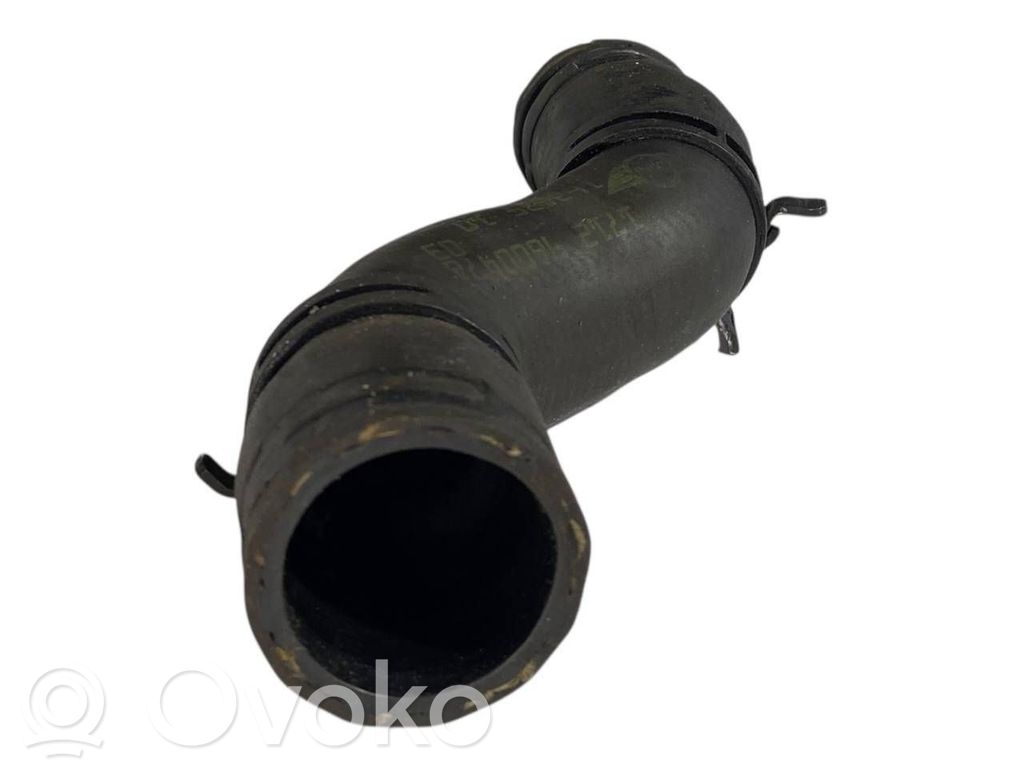 Caurulīte (-es) / šļūtene (-es)