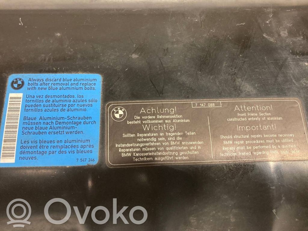 Radiatoru paneļa augšējā daļa (televizors)