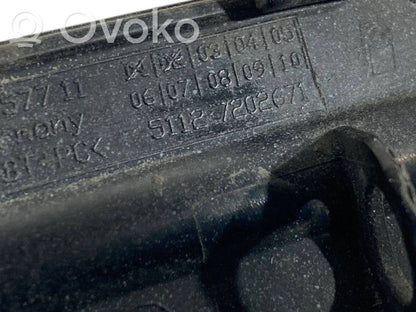 Vilkšanas āķa vāciņš bamperī