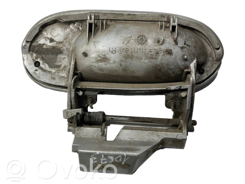 External opening handle