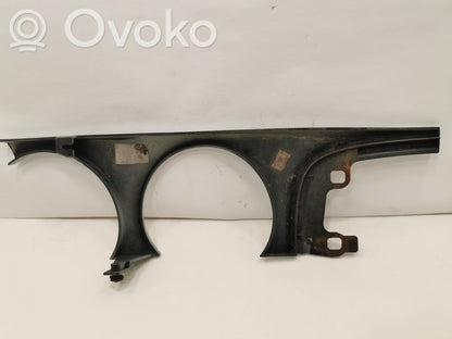 Priekšējā luktura dekoratīvā apdare