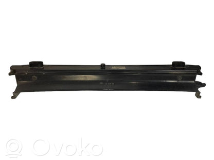 Radiatoru paneļa augšējā daļa (televizors)