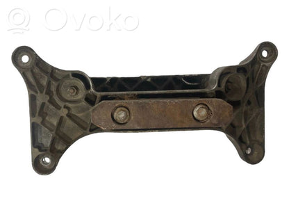 Pārnesumkārbas stiprinājuma kronšteins