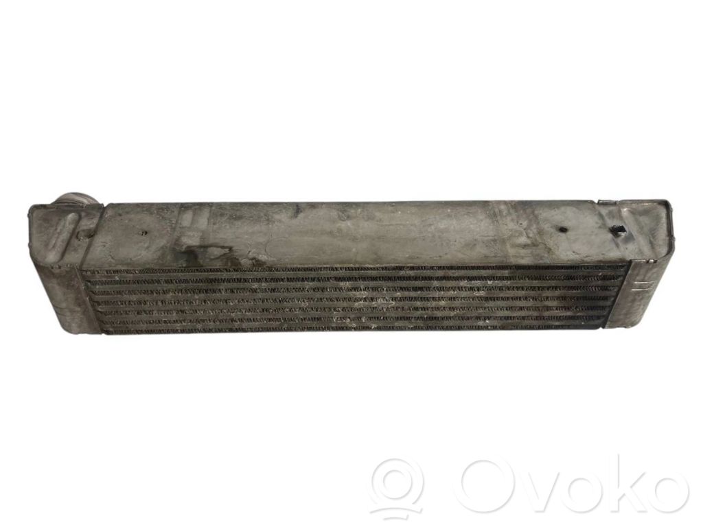 Starpdzesētāja radiators