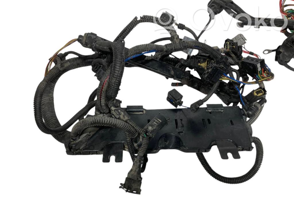 Dzinēja vadu instalācija