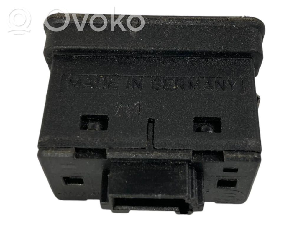 Elektrisko logu slēdzis