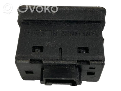 Elektrisko logu slēdzis