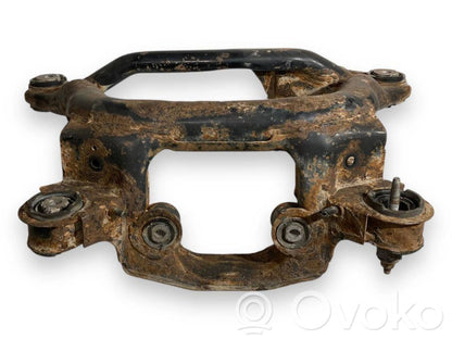 Pusrāmis aizmugurējais / priekšējais