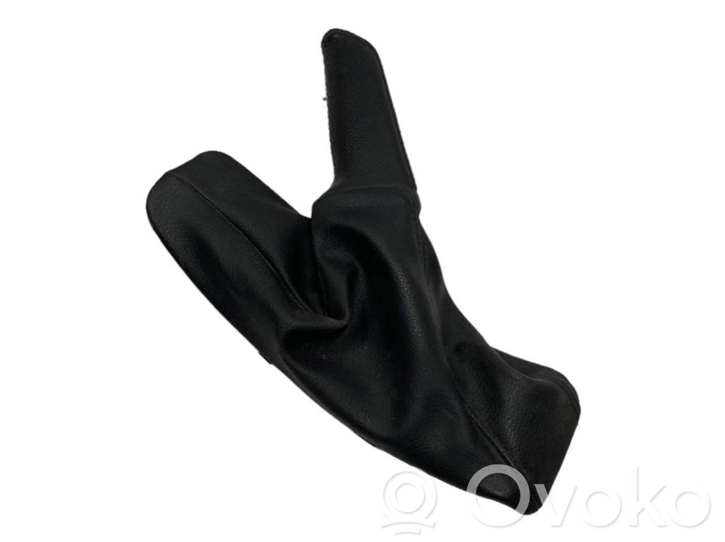 Rokas bremzes dekoratīvā apdare