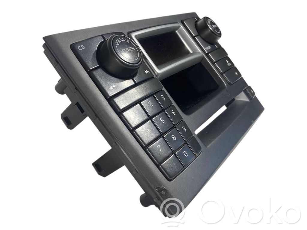 Radio / CD/DVD atskaņotājs / navigācija