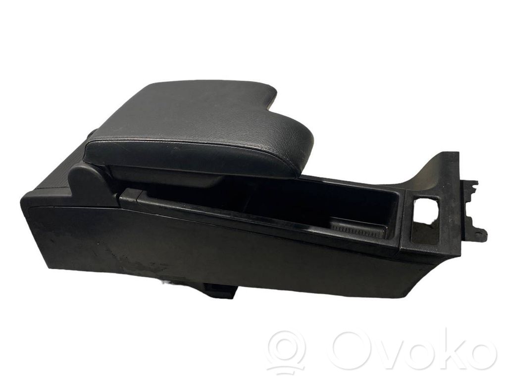 Подлокотник