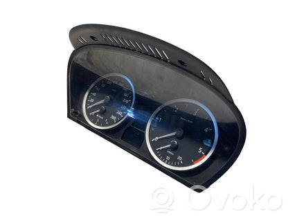 Speedometer (in the instrument panel)