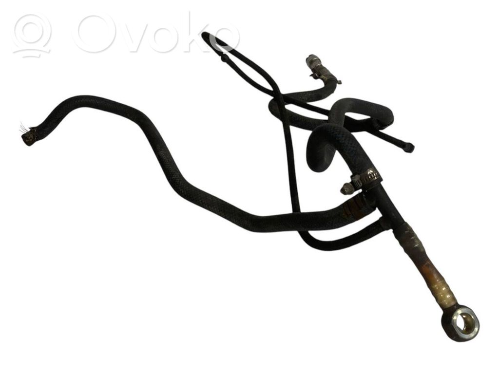 Degvielas caurulīte (-es)