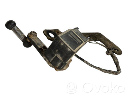 Augstuma sensors (priekšējo lukturu)