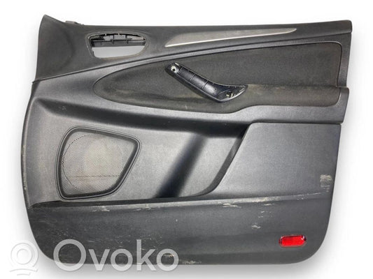 Priekšējo durvju apdare