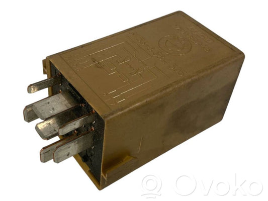 Window wiper relay