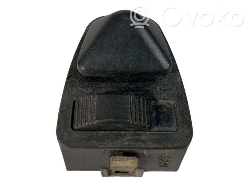 Side mirror switch