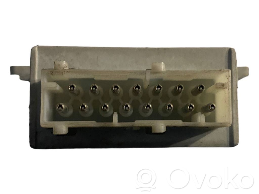 Bagāžnieka pārsega vadības bloks