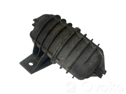 Vacuum air tank